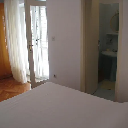 Aparments Ivanec Apartman *