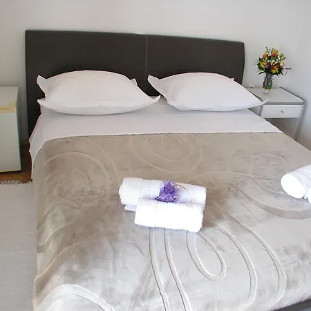 Aparments Ivanec * Makarska